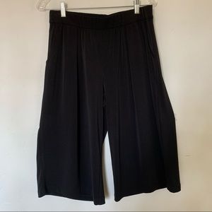 Black gaucho pants-Med Petite